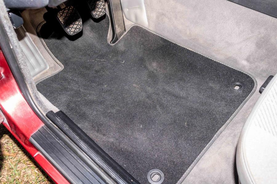 Детали интерьера BMW 324td Touring (E30) 1991 года  (NA) (фото 62 из 94)